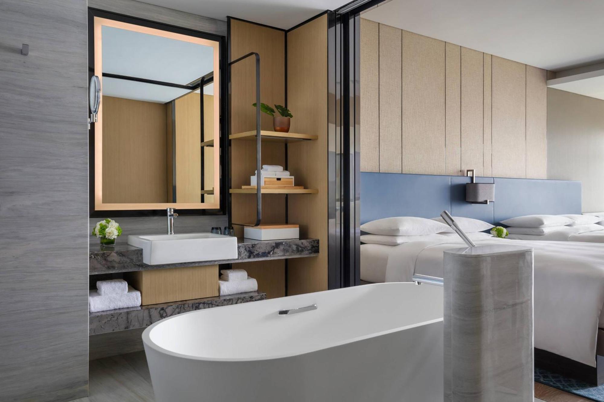 Xuzhou Marriott Hotel Lakeview Екстер'єр фото