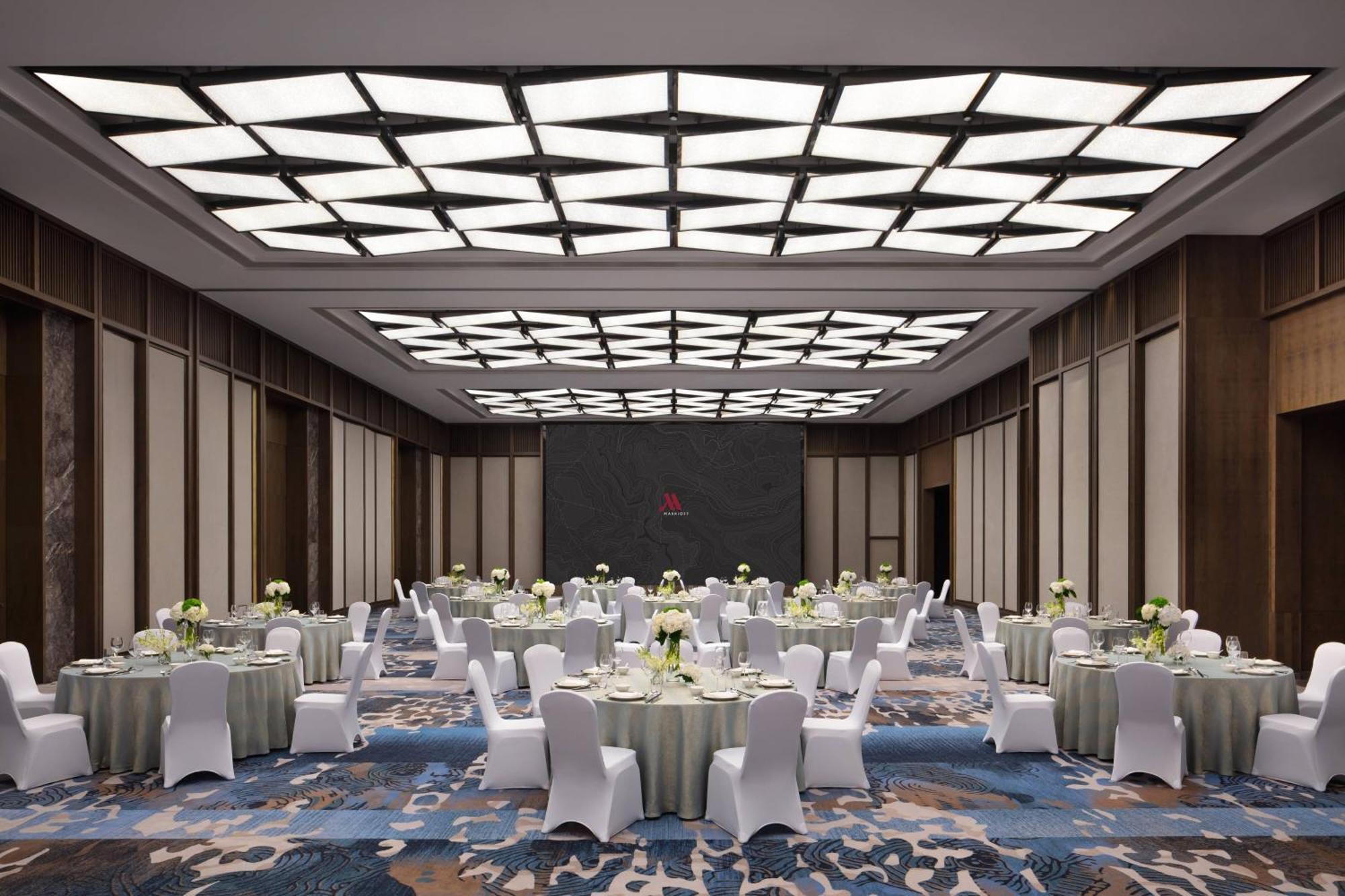 Xuzhou Marriott Hotel Lakeview Екстер'єр фото