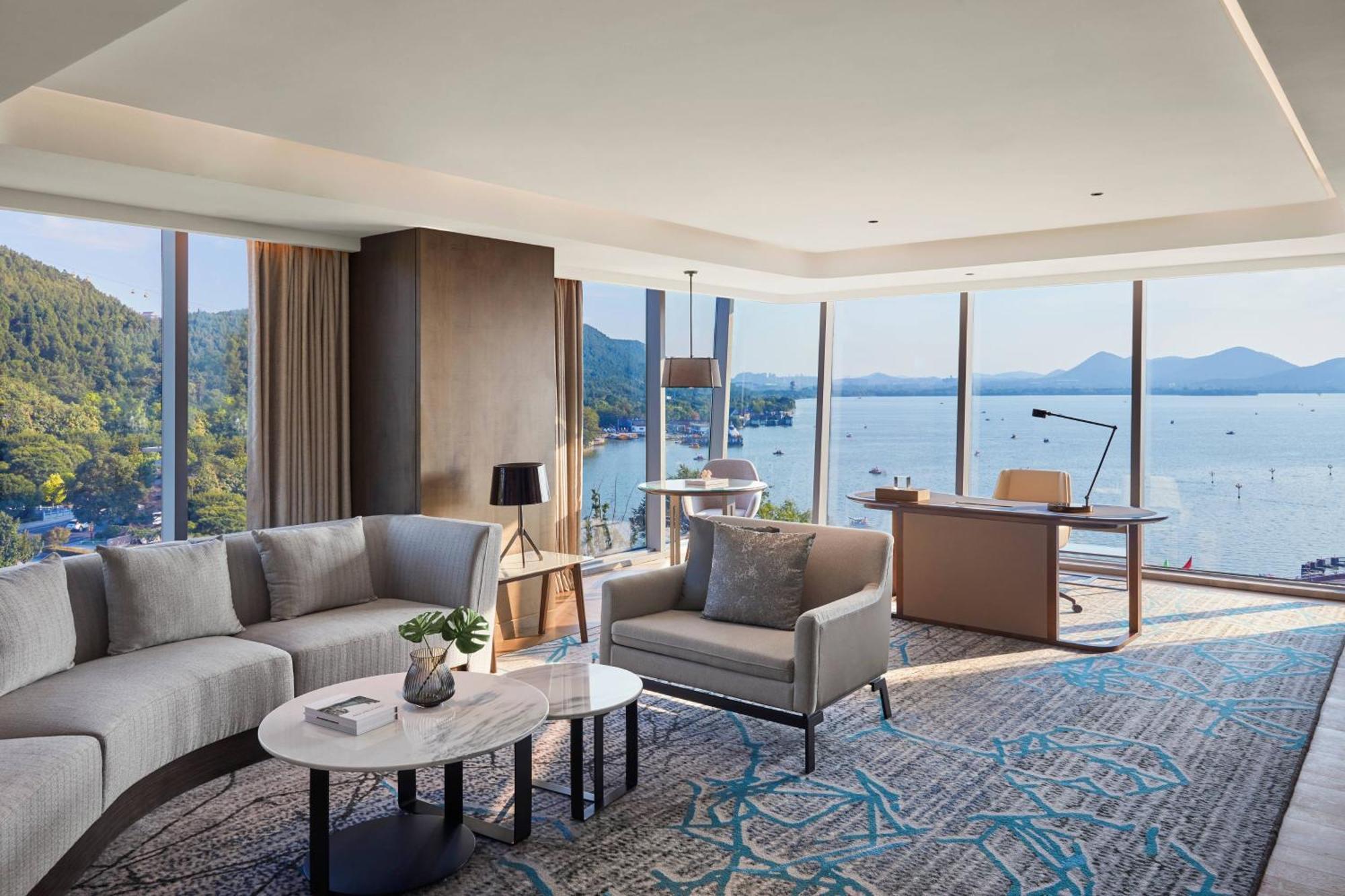 Xuzhou Marriott Hotel Lakeview Екстер'єр фото