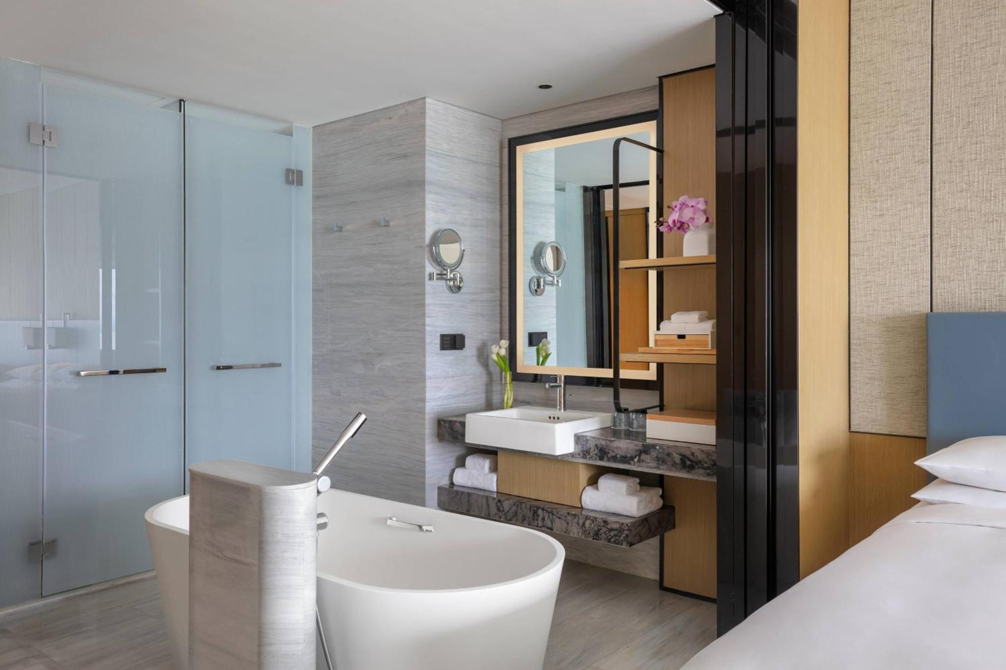 Xuzhou Marriott Hotel Lakeview Екстер'єр фото